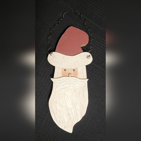 Vintage Wooden Santa Wall Hanging This piece has really neat wood carving - Picture 2 of 5